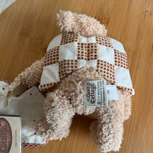 GANZ (9) Beige and Red Stuffed Bear with Heart - Picture 7 of 10